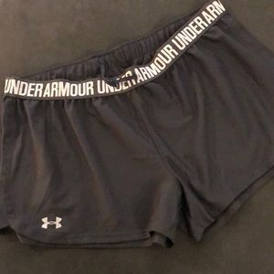 Under Armor XL Heat Gear shorts. Gently used. Excellent condition.